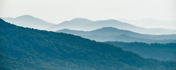 不识庐山真面目只缘身在此山中说明了什么道理_2